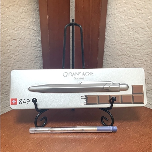 🔹NEW.. CARAN D'ACHE 849 SWISS COLLECTION BALLPOINT PEN - Picture 2 of 5